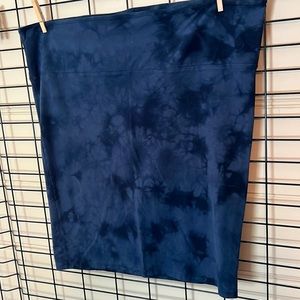 Torrid, size 3, navy skirt